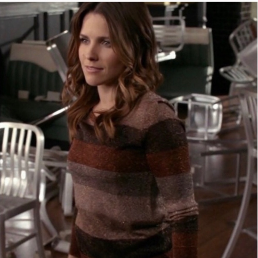 ISOMarc Jacobs sweater worn by Brooke Davis on OTH